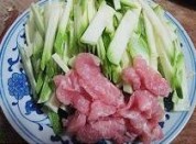 西葫芦炒肉丝