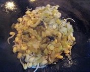酸菜炒豆芽