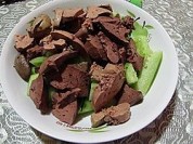 黄瓜拌鸡肝