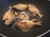 煎小鱼老豆腐