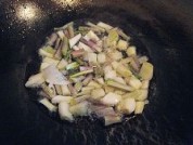 藠头炒香干