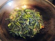 藠头炒香干