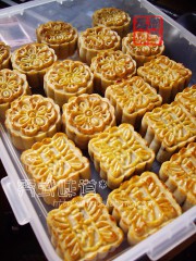 中秋月饼DIY-芝麻豆沙月饼的做法