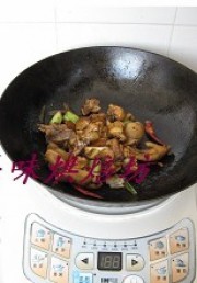 葱姜烧仔鸡