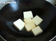 河蚌咸肉炖豆腐