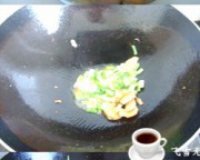 河蚌咸肉炖豆腐