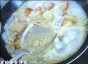 河蚌咸肉炖豆腐