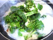 河蚌咸肉炖豆腐