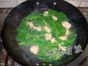 菠菜汆丸子