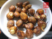 挤皮芋头萝卜菜