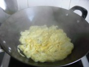 黄瓜皮洋葱炒鸡蛋