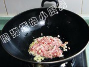 蚂蚁上树