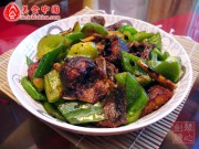 青椒炒塘虱鱼