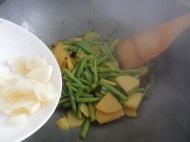 土豆炒豆角