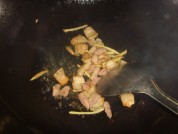柿子椒炒肉