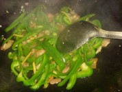 柿子椒炒肉