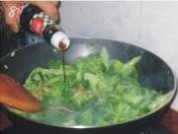 腊肉炒西兰花