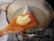 甘蔗橄榄煲鲫鱼汤