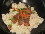 香肠胡萝卜炒饭