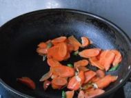 胡萝卜青椒白菜片