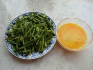 蒜苗炒鸡蛋