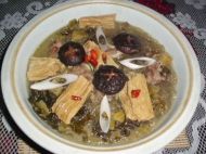 酸菜粉丝炖腐竹