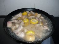 莲藕脊骨汤