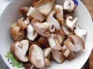 炒香菇