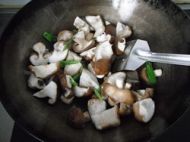 炒香菇