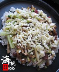 腊肉榨菜芝士饭