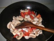 番茄蘑菇伴饭