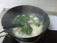 菠菜金针菇鸡蛋汤