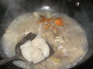 河蟹菠菜煮年糕
