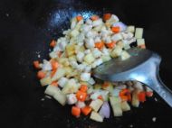 土豆洋葱炒鸡丁