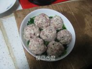 清蒸杂蔬肉圆