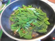 虾米炒荷豆