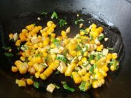焦香鸡肉炒馒头
