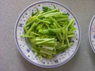 芹菜炒牛柳