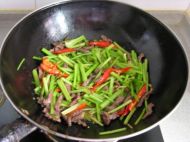 芹菜炒牛柳