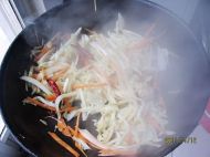 河豚肉炒白菜