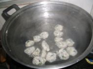咸蛋鱼丸野苋菜汤