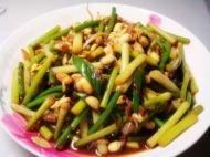 黄豆芽炒蒜薹