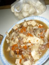 肉豆腐炖蘑菇