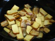 蒜薹豆干炒腊肉