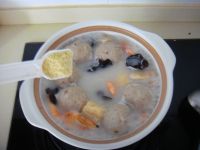 牛肉丸油豆腐粉丝汤