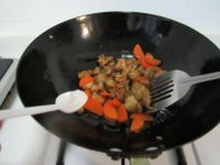 胡萝卜炒鸡