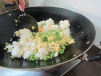 豆角炒鸡蛋饭