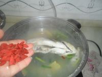 煮草鱼汤