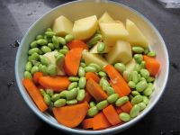 土豆毛豆胡萝卜鸡块