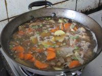 土豆毛豆胡萝卜鸡块